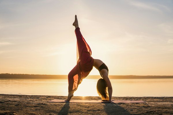 Comment choisir des vêtements de sport pour une séance de yoga en intérieur?
